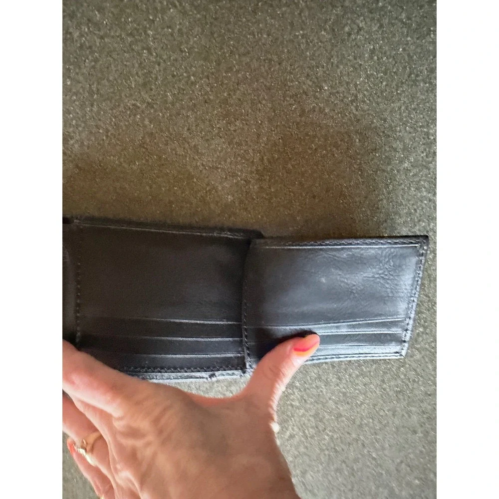 Columbia Mens BlackCoated Leather Bifold Wallet Plaid Lining ID Window